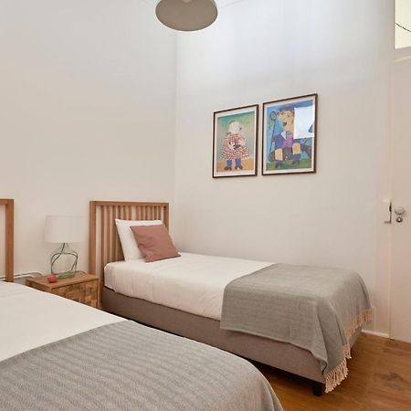 Sunny Pink Street Historical Apt, By Timecooler Lisboa Εξωτερικό φωτογραφία