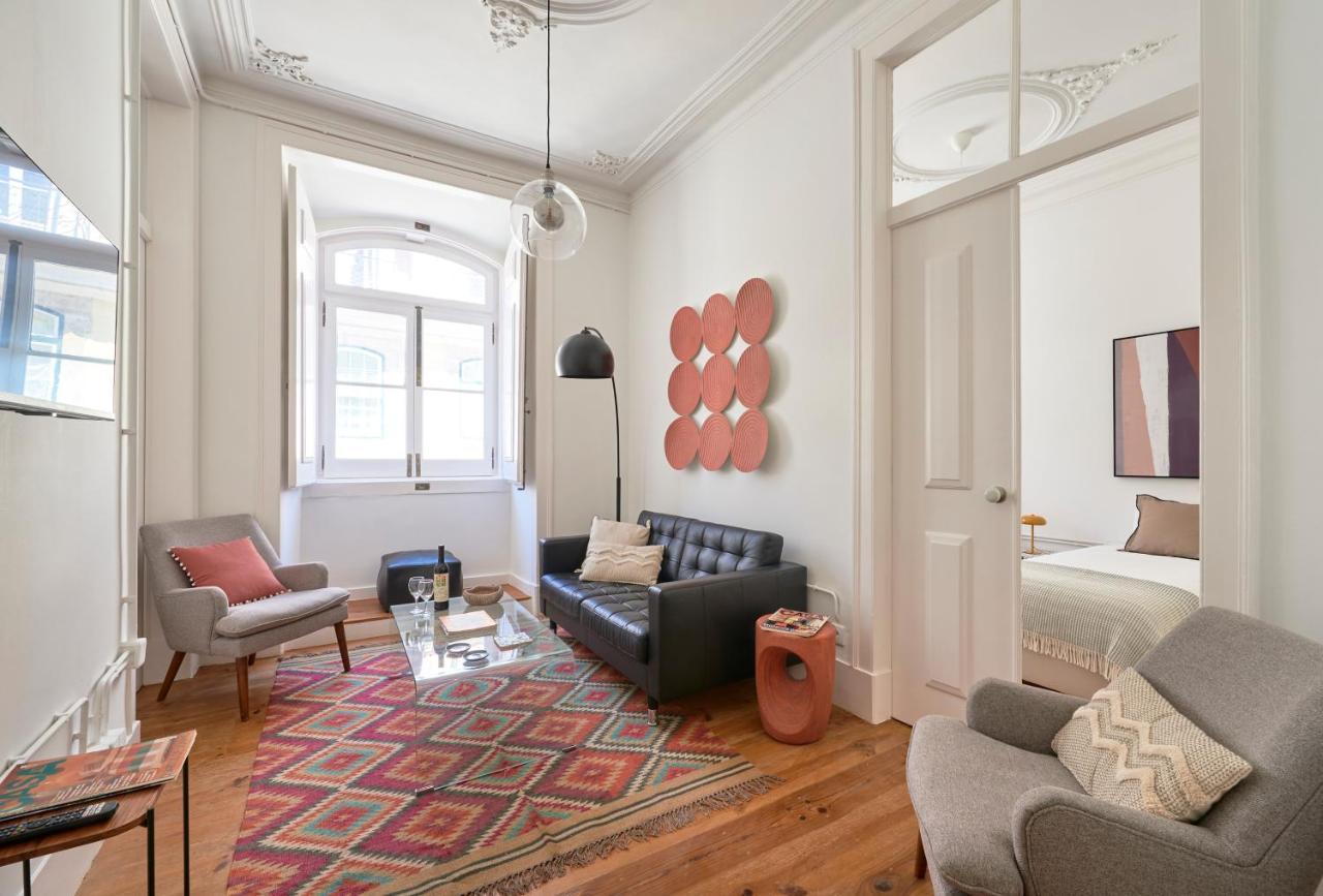 Sunny Pink Street Historical Apt, By Timecooler Lisboa Εξωτερικό φωτογραφία