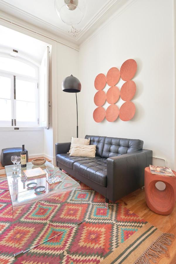 Sunny Pink Street Historical Apt, By Timecooler Lisboa Εξωτερικό φωτογραφία
