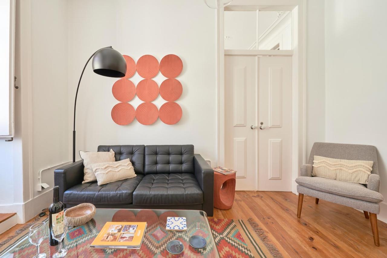 Sunny Pink Street Historical Apt, By Timecooler Lisboa Εξωτερικό φωτογραφία