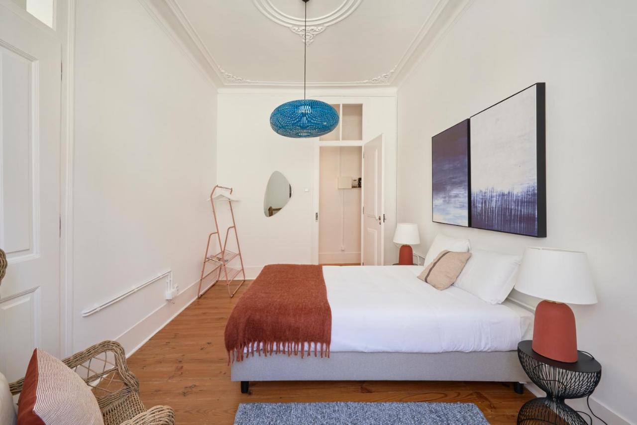 Sunny Pink Street Historical Apt, By Timecooler Lisboa Εξωτερικό φωτογραφία